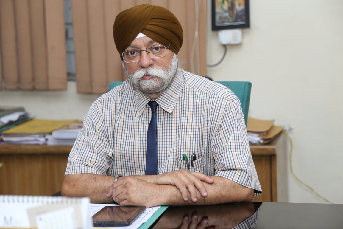 Mr. Raghubir Singh
